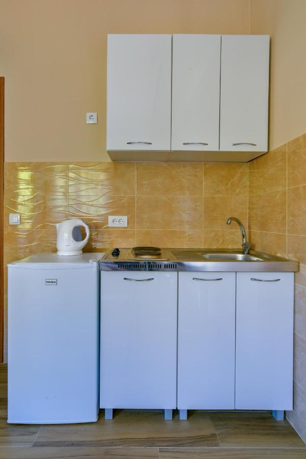Apartments Hillside ウルツィニ エクステリア 写真